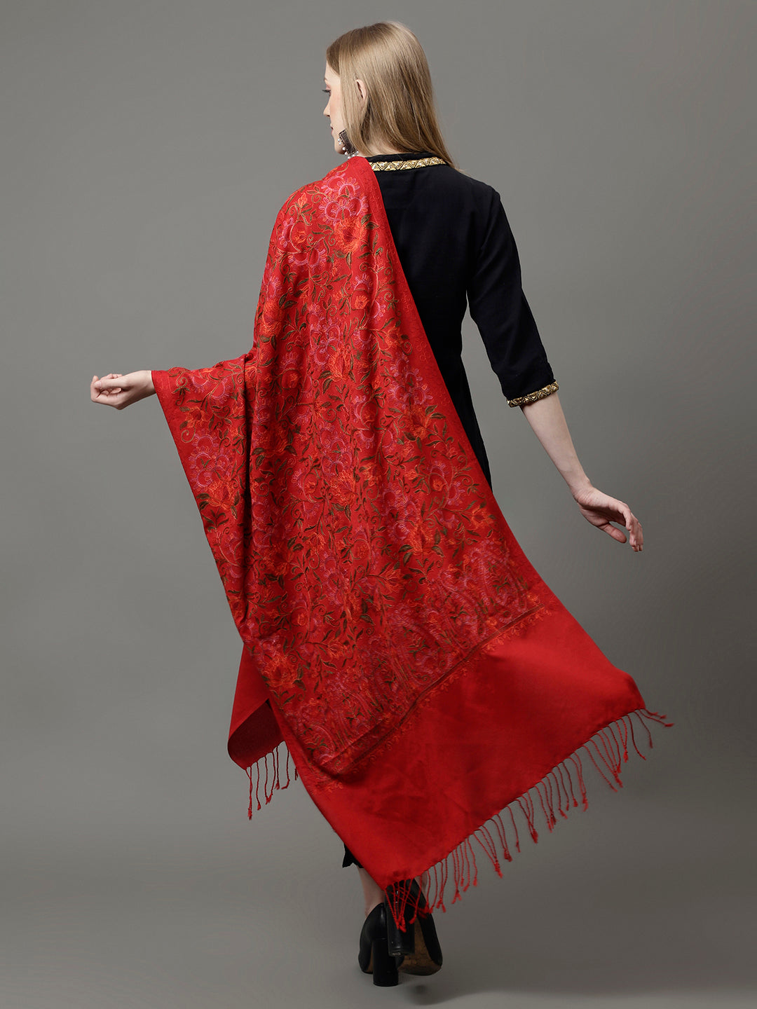 The Aari Embroidery Shawl