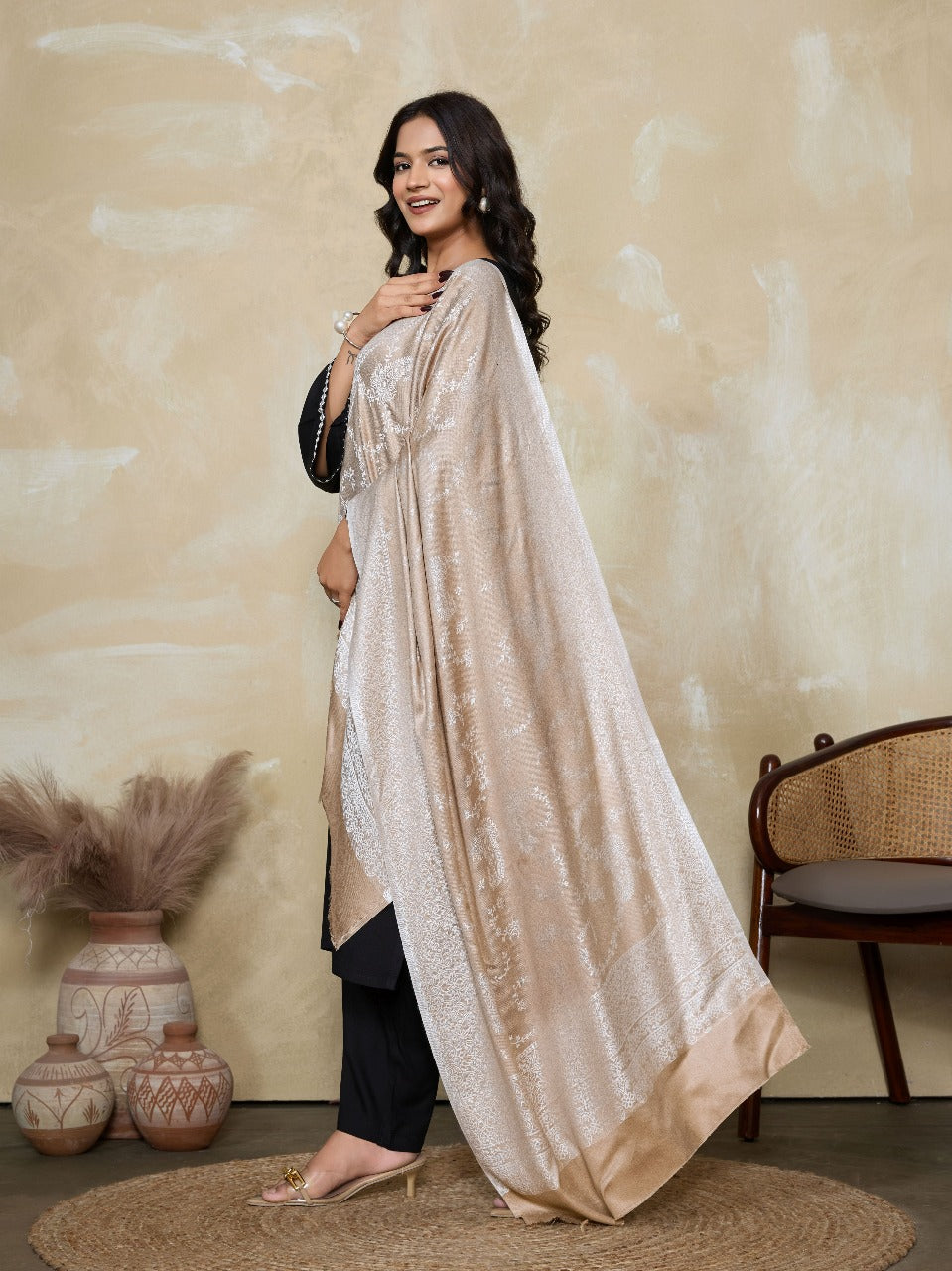 Weavers Villa Women's Viscose Stole – Soft Lightweight Paisley Jaal Design Stole Shawl Wrap Dupatta Scarf for All Seasons, Sun Protection for girls, 70cm x 200cm
