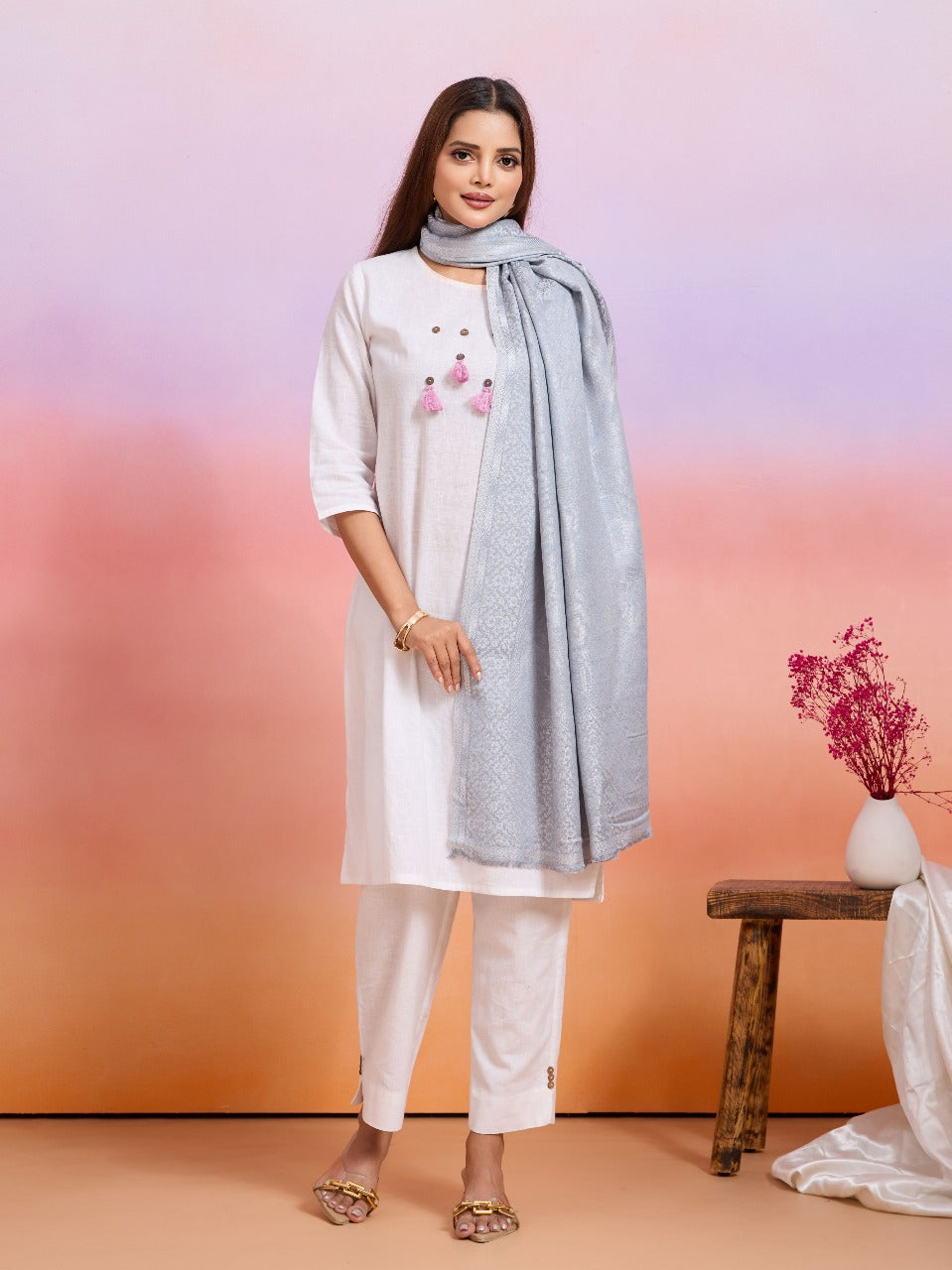 Weavers Villa Women's Heritage Viscose Stole – Soft Lightweight Floral Jaal Design Stole Shawl Wrap Dupatta Scarf for All Seasons, Sun Protection for girls, 70cm x 200cm