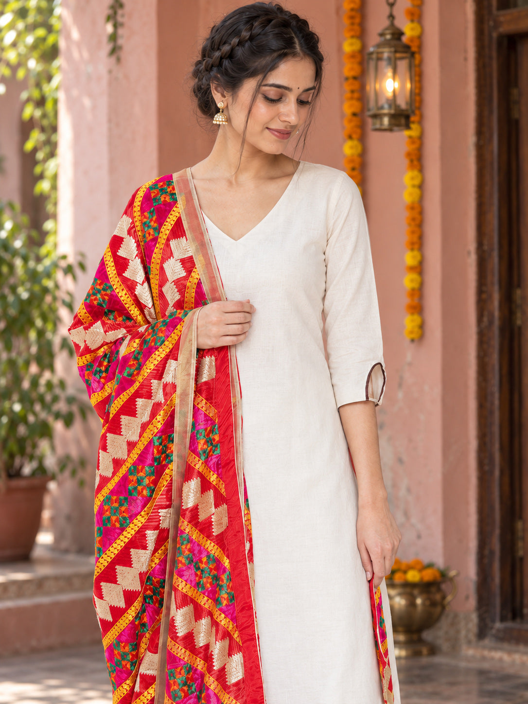 Dp2-Hv-105 — Phulkari dupatta, closer embroidered drape view