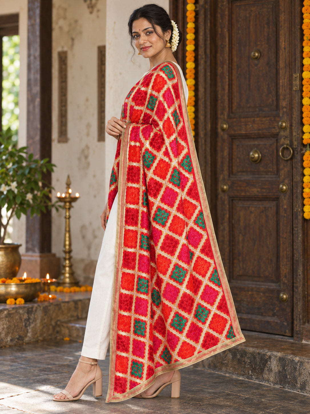 Dp2-Hv-106 — three-quarter side drape of embroidered Phulkari dupatta