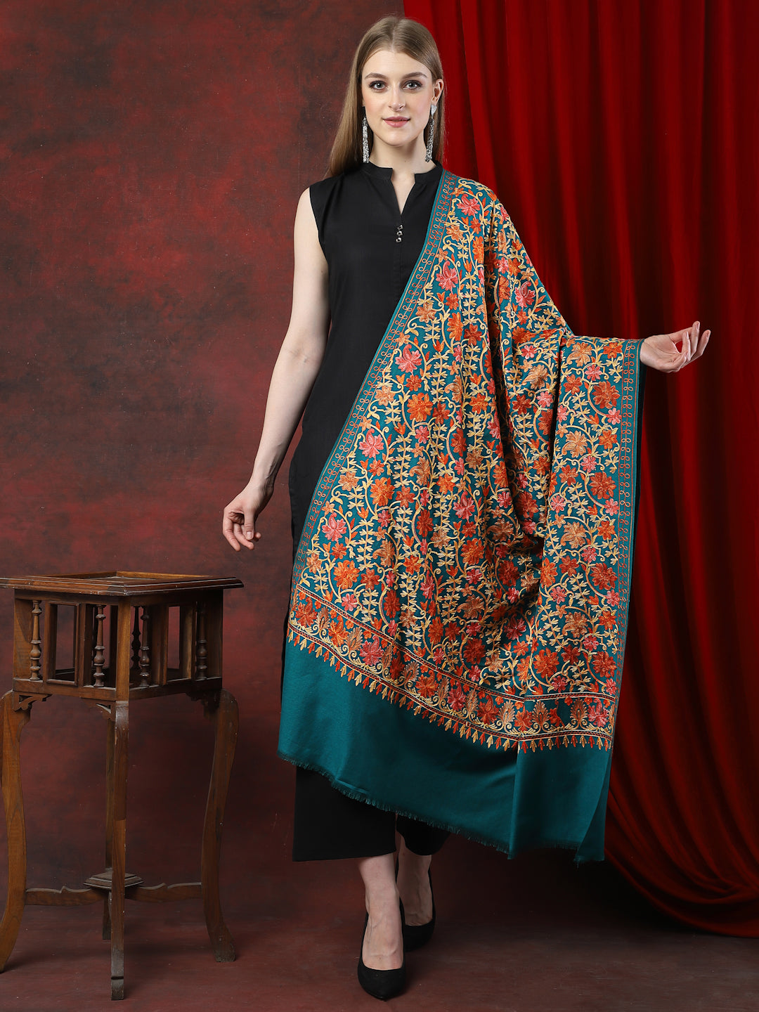 Women Aari Embroidered Shawl