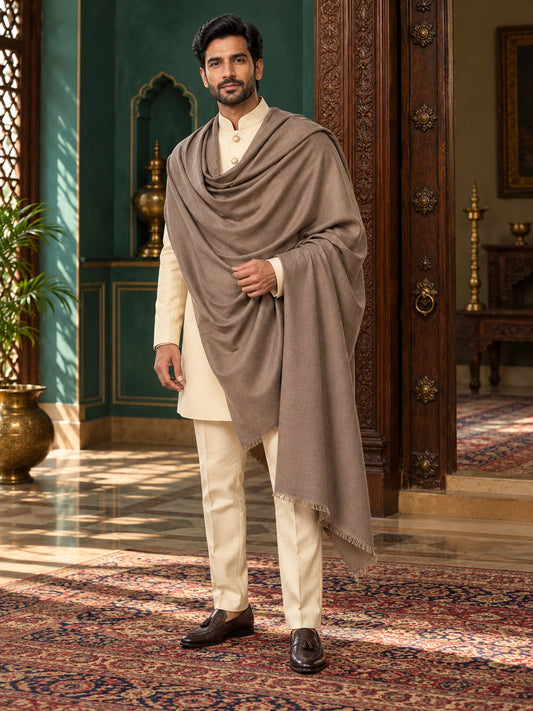 darkgrey plain wool men's lohi in a royal heritage setting