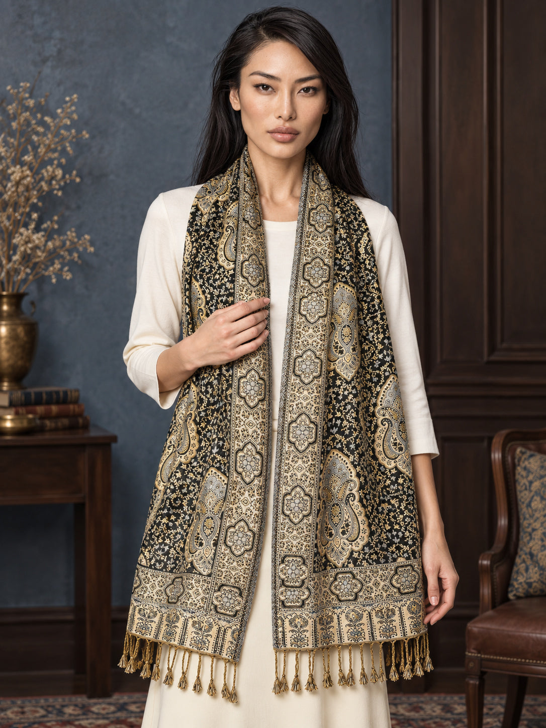 WV-651-BLACK | Woven stole | Elegant drape 4