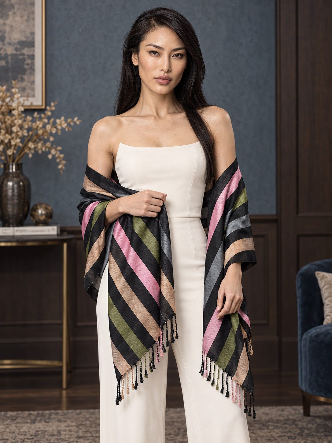 WV-657 | Woven stole | Elegant drape 3