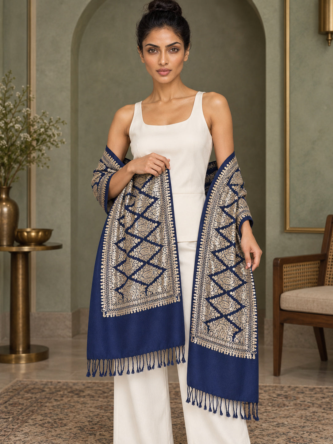 WVST-109-NAVYBLUE | Woven stole | Elegant drape 3
