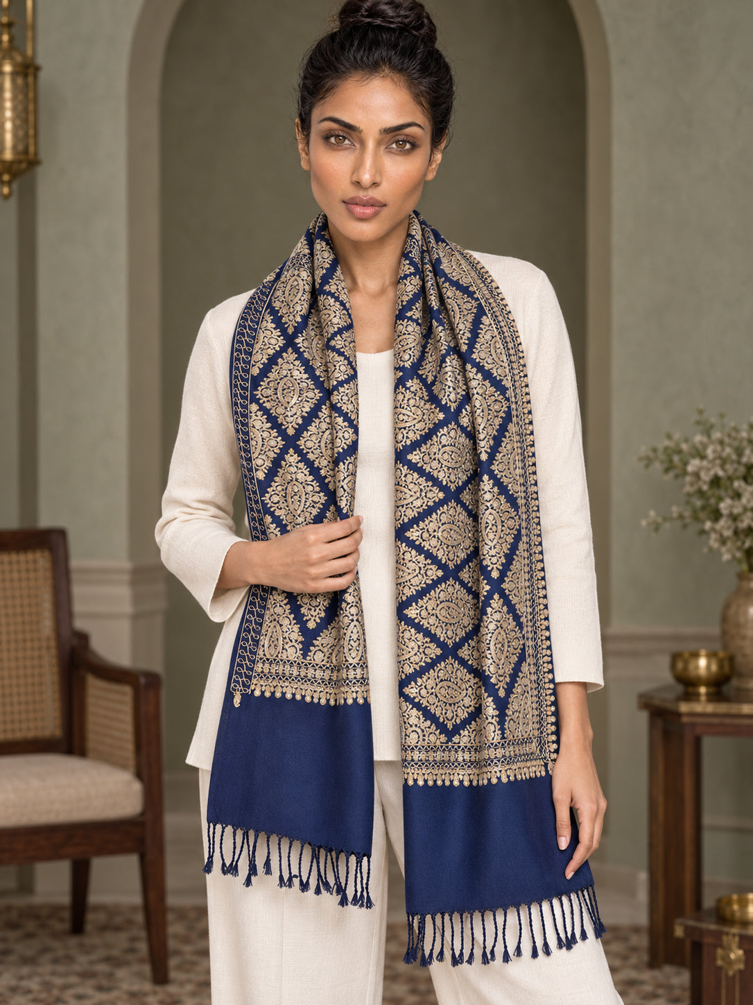 WVST-109-NAVYBLUE | Woven stole | Elegant drape 4