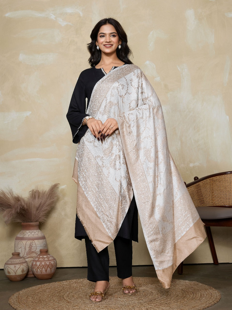 Weavers Villa Women's Viscose Stole – Soft Lightweight Paisley Jaal Design Stole Shawl Wrap Dupatta Scarf for All Seasons, Sun Protection for girls, 70cm x 200cm