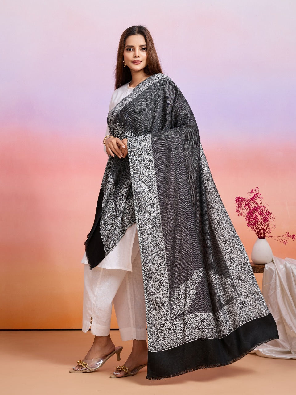 Weavers Villa Women's Viscose Stole – Soft Lightweight Intricate Border Design Stole Shawl Wrap Dupatta Scarf for All Seasons, Sun Protection for girls, 70cm x 200cm