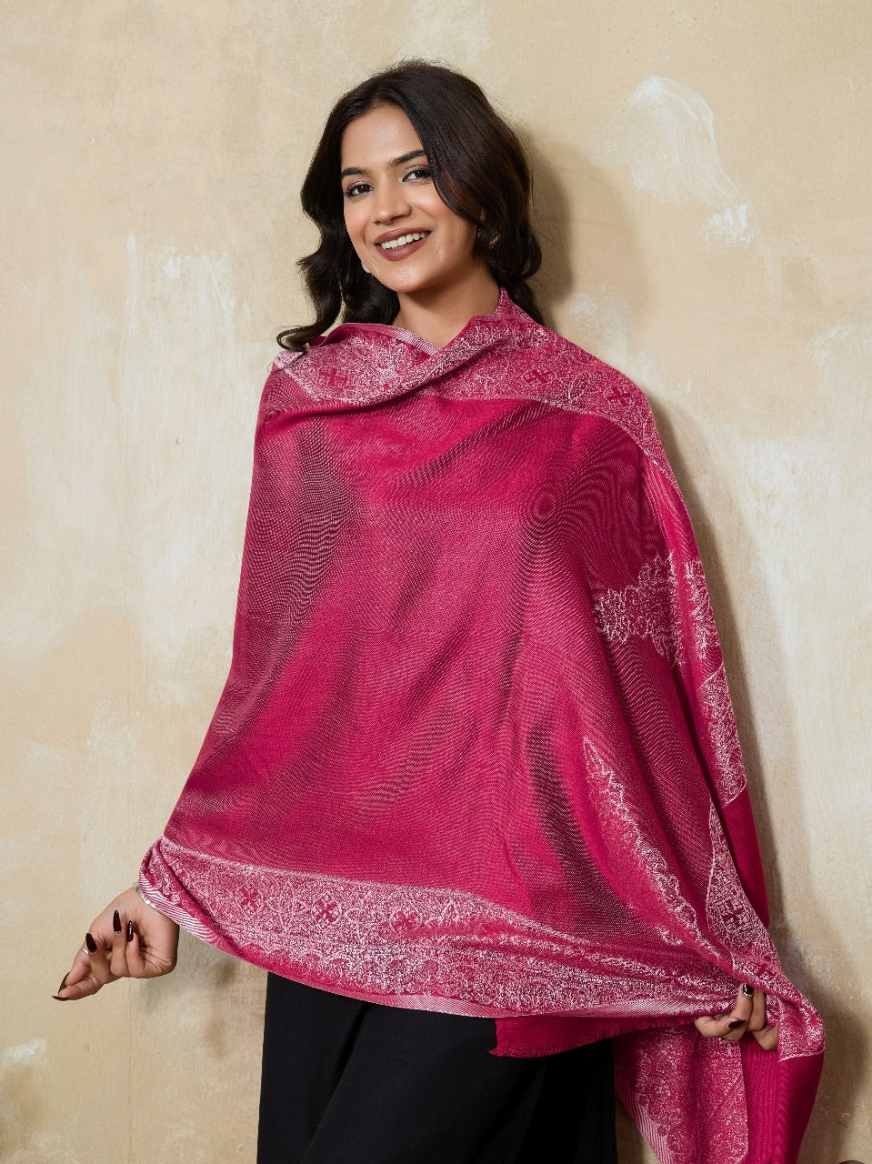 Weavers Villa Women's Viscose Stole – Soft Lightweight Intricate Border Design Stole Shawl Wrap Dupatta Scarf for All Seasons, Sun Protection for girls, 70cm x 200cm