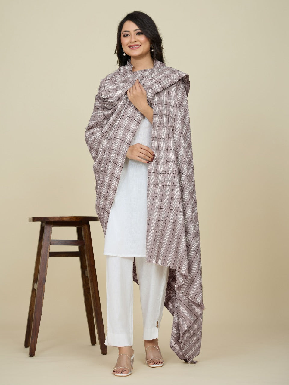 Weavers Villa Women's Classic Check Design Acro Woolen Shawl, 112cm x 225cm