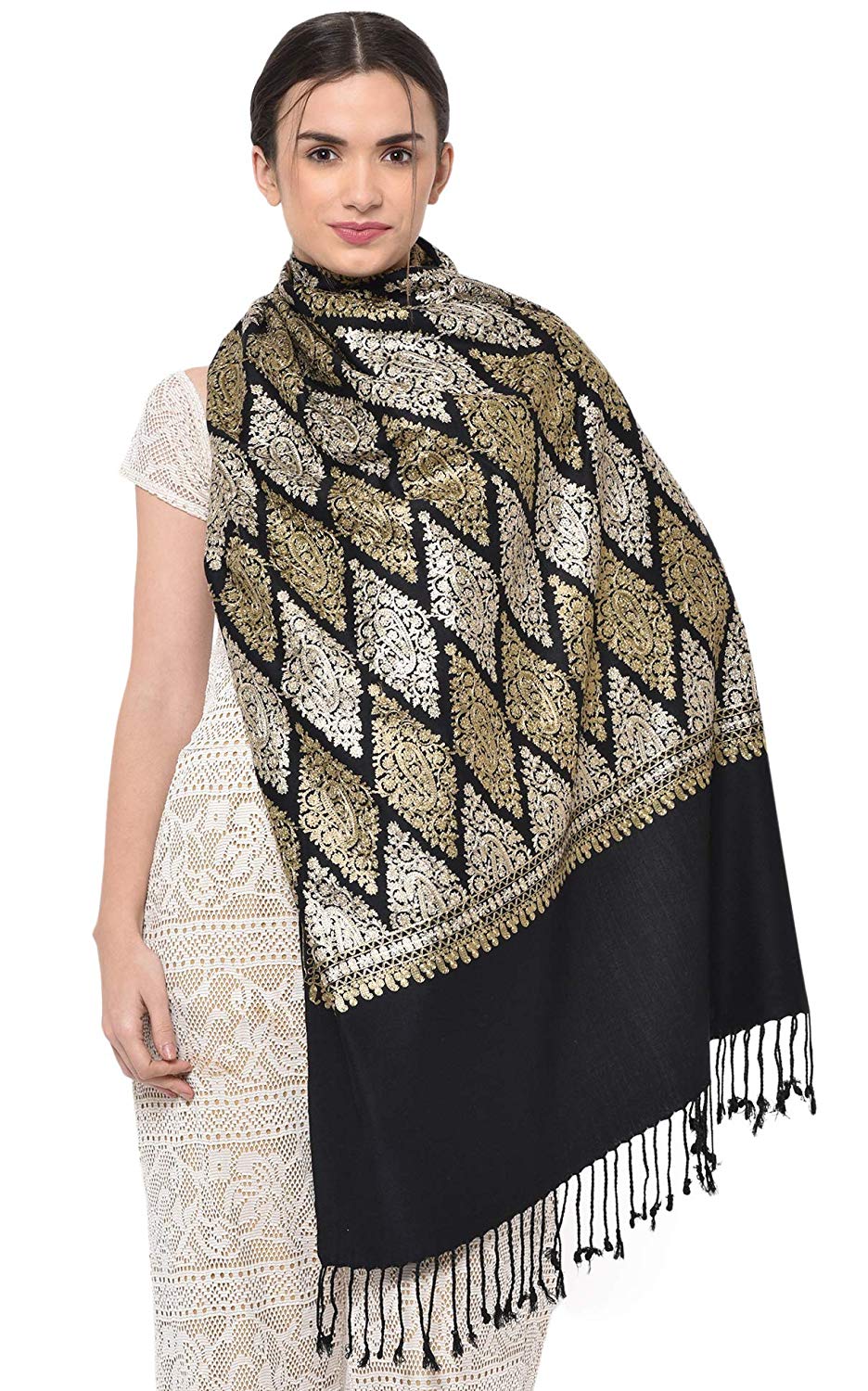 The Aari Embroidery Stole